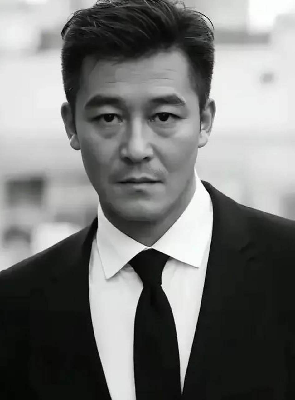 陈冠希像赵本山 网友调侃本山冠希联名 陈冠希回应像赵本山_陈冠希退出娱乐圈原文